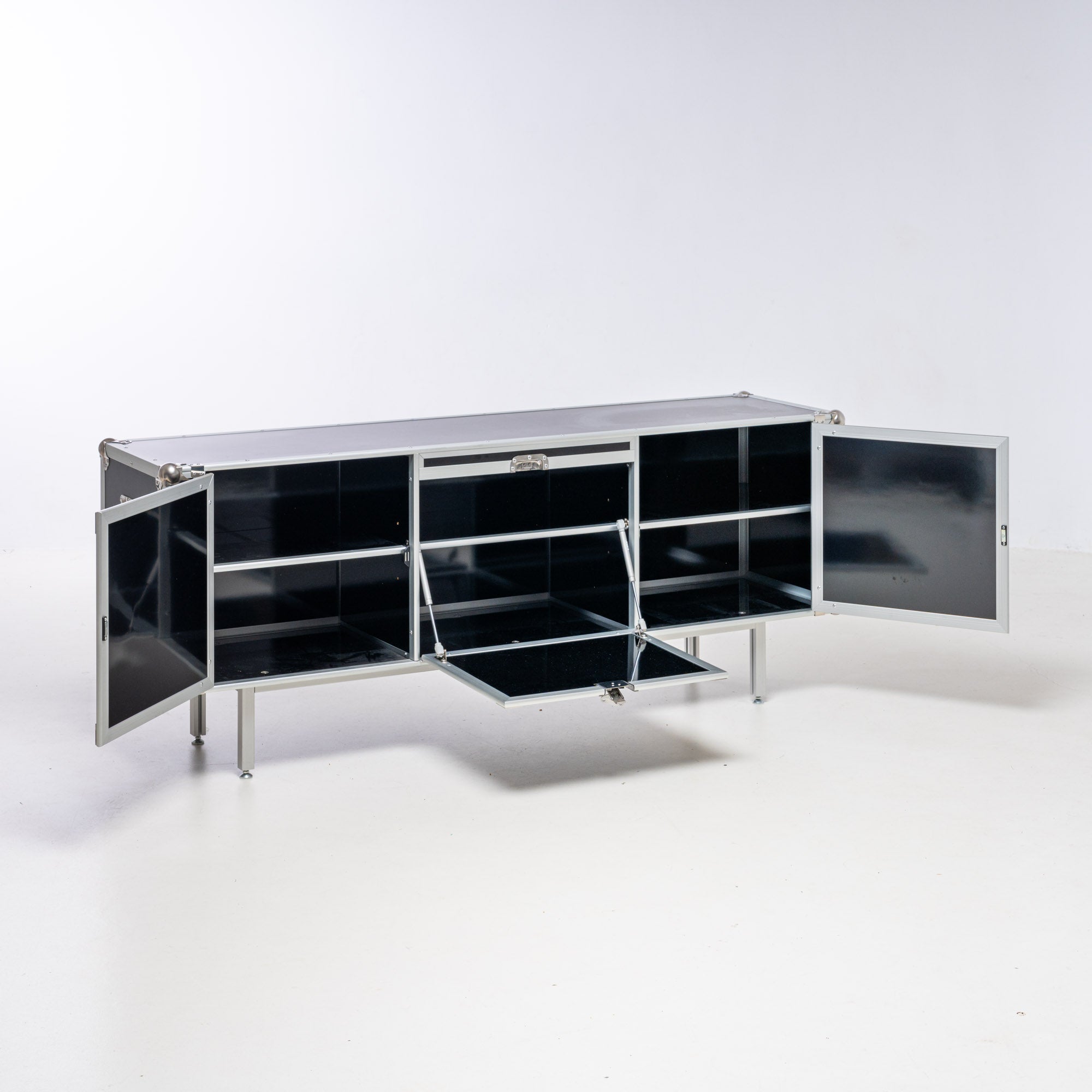 DIESEL BY MOROSO TOTAL FLIGHTCASE DRESSOIR