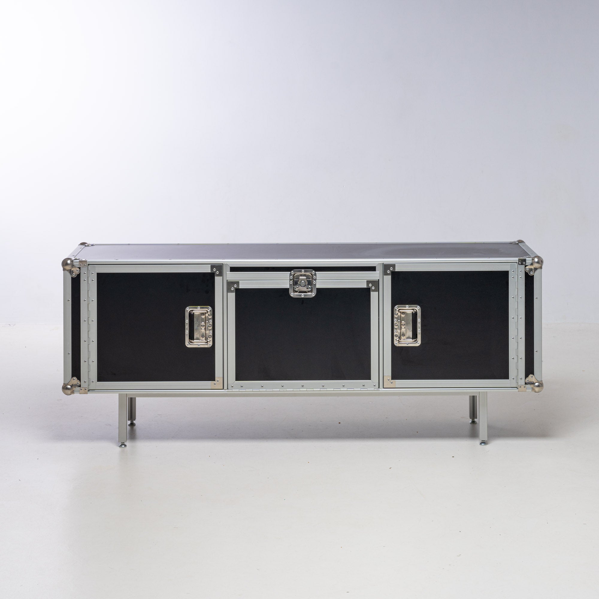 DIESEL BY MOROSO TOTAL FLIGHTCASE DRESSOIR