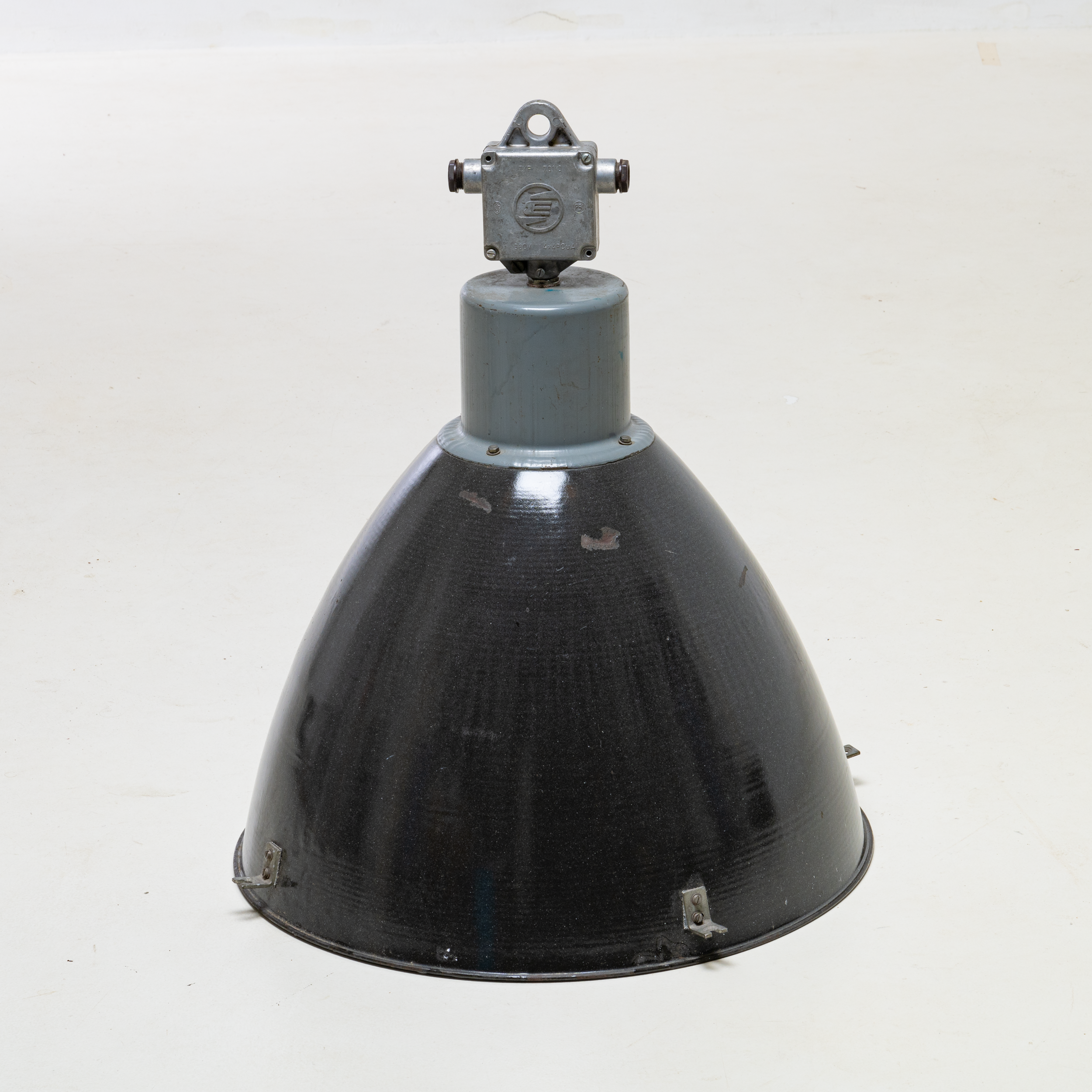 ELEKTROSVIT, LARGE INDUSTRIAL ENAMEL FACTORY PENDANT LAMP