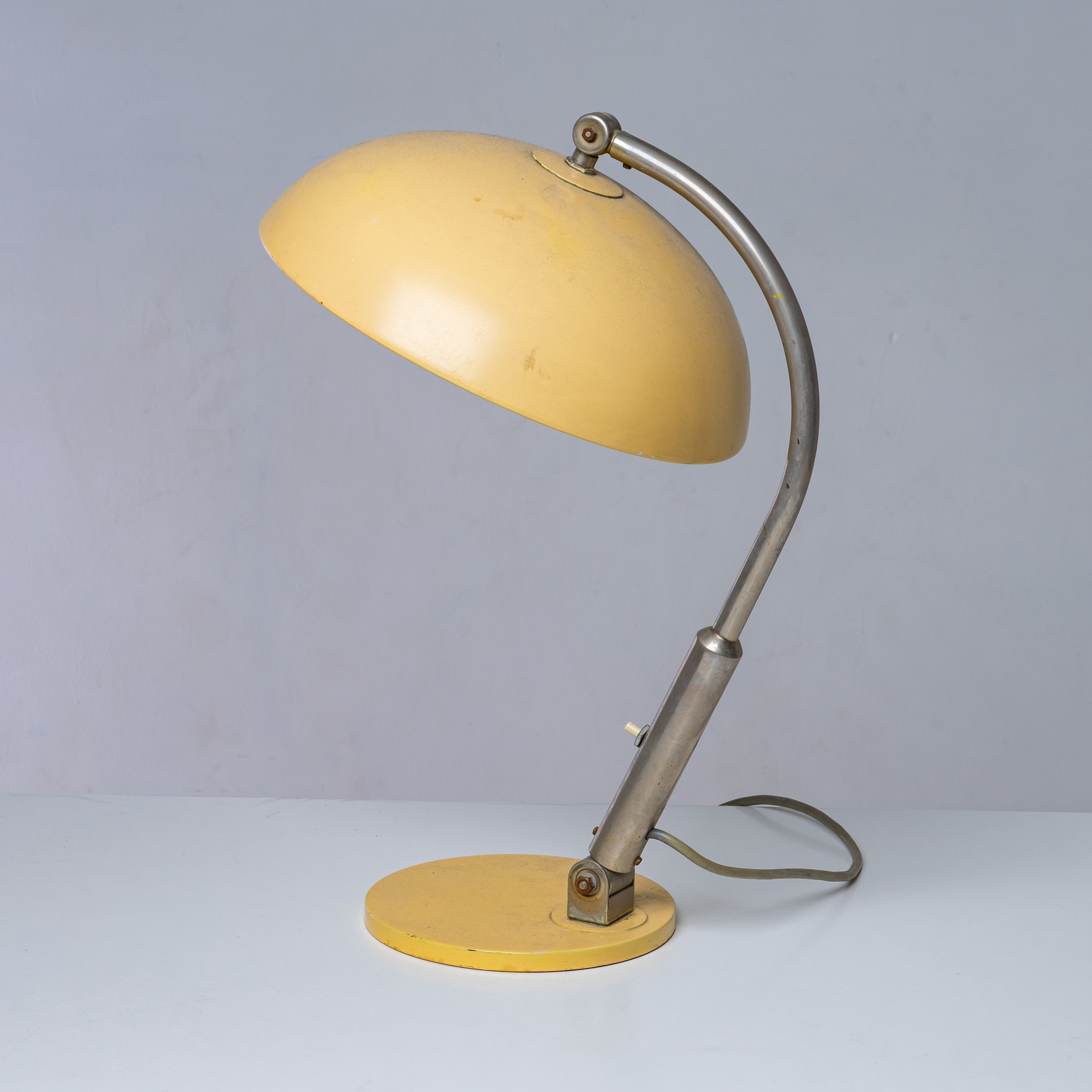 HALA ZEIST, MODEL P-144, DESKLAMP, DESIGN H.T. BUSQUET