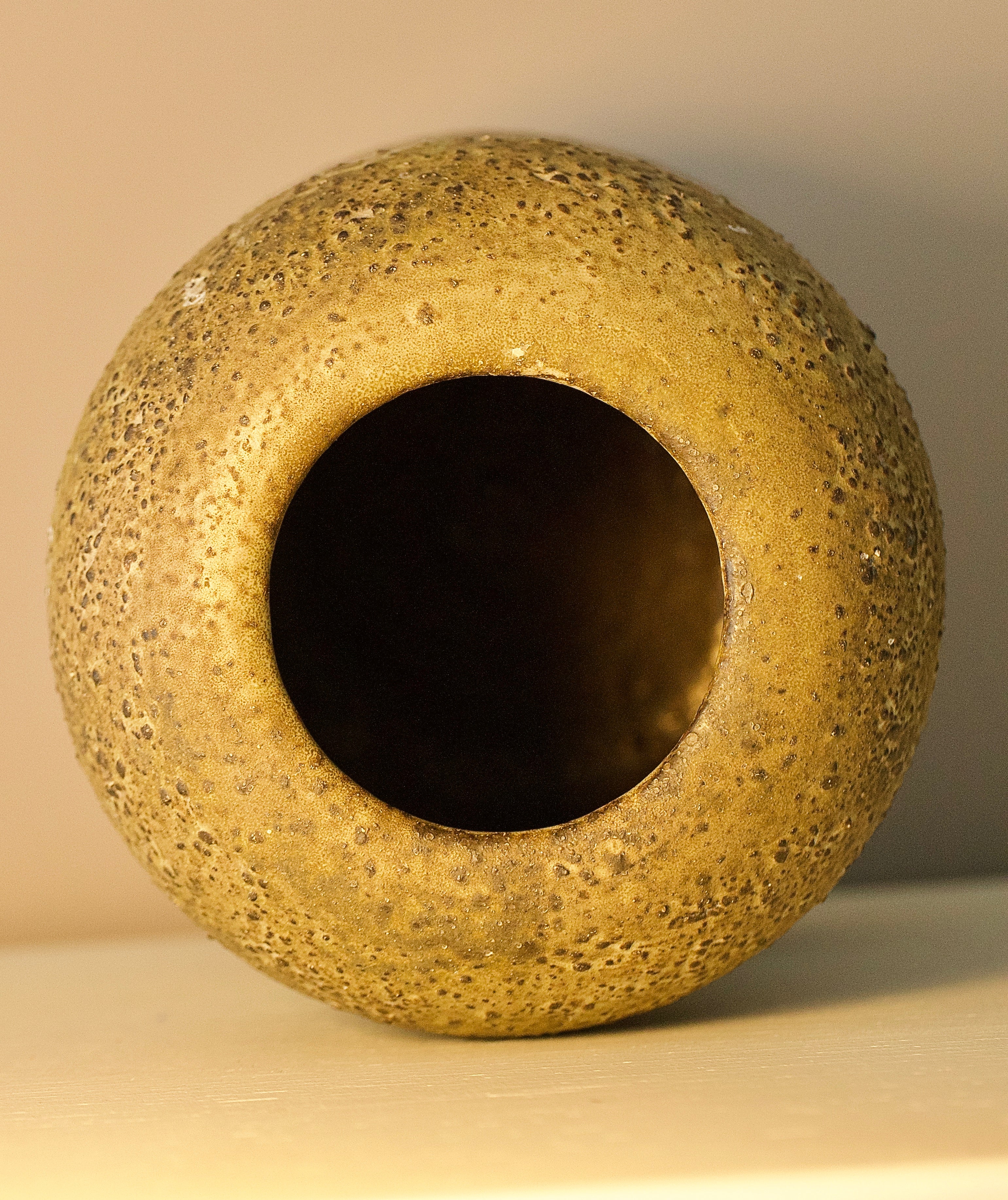 STUNNING VASE, FROM THE FAMOUS MOBACH WORKPLACE